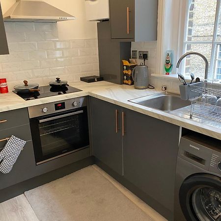 Charming Newly Refurb 2-Bed 2-Bath Whole Apartment Near Hyde Park & Kensington, Prime Paddington Location Zone 1 London Eksteriør bilde