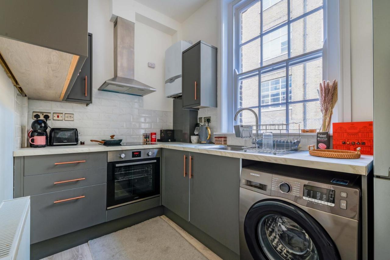 Charming Newly Refurb 2-Bed 2-Bath Whole Apartment Near Hyde Park & Kensington, Prime Paddington Location Zone 1 London Eksteriør bilde