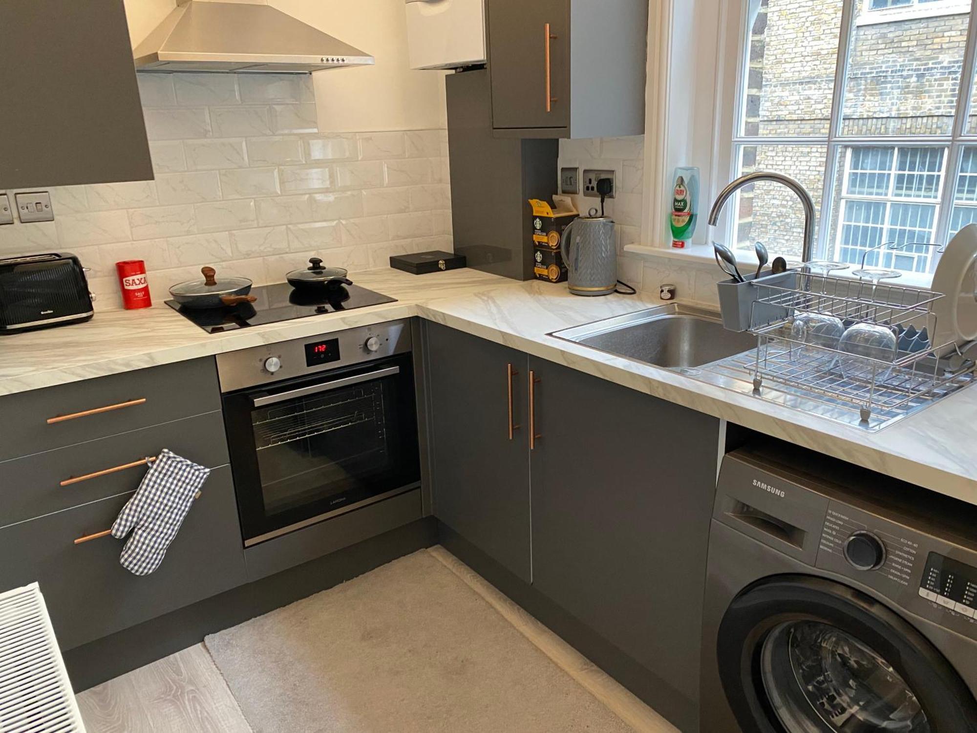 Charming Newly Refurb 2-Bed 2-Bath Whole Apartment Near Hyde Park & Kensington, Prime Paddington Location Zone 1 London Eksteriør bilde